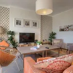 Studio Fuer 20 Personen In Lissabon, Regio De Lisboa Costa De Lisboa