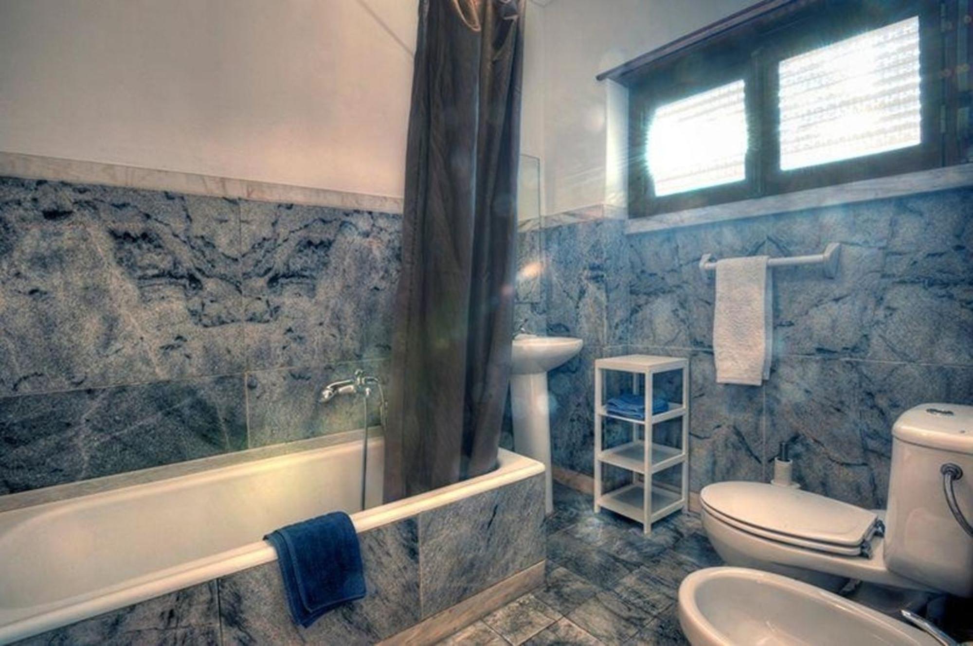 Apartamento Fuer 20 Personen In Lissabon, Regio De Costa De *